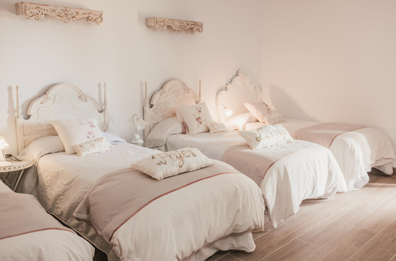 Camas en la habitación de los pajes